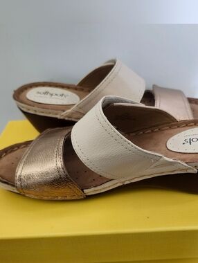 Softspots PANAMA Beige/Gold Slip On Sandals New In Box